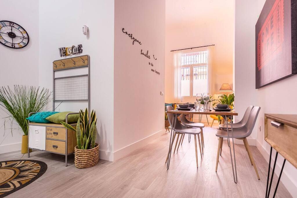 Appartamento San Vicente Dreams Siviglia Esterno foto